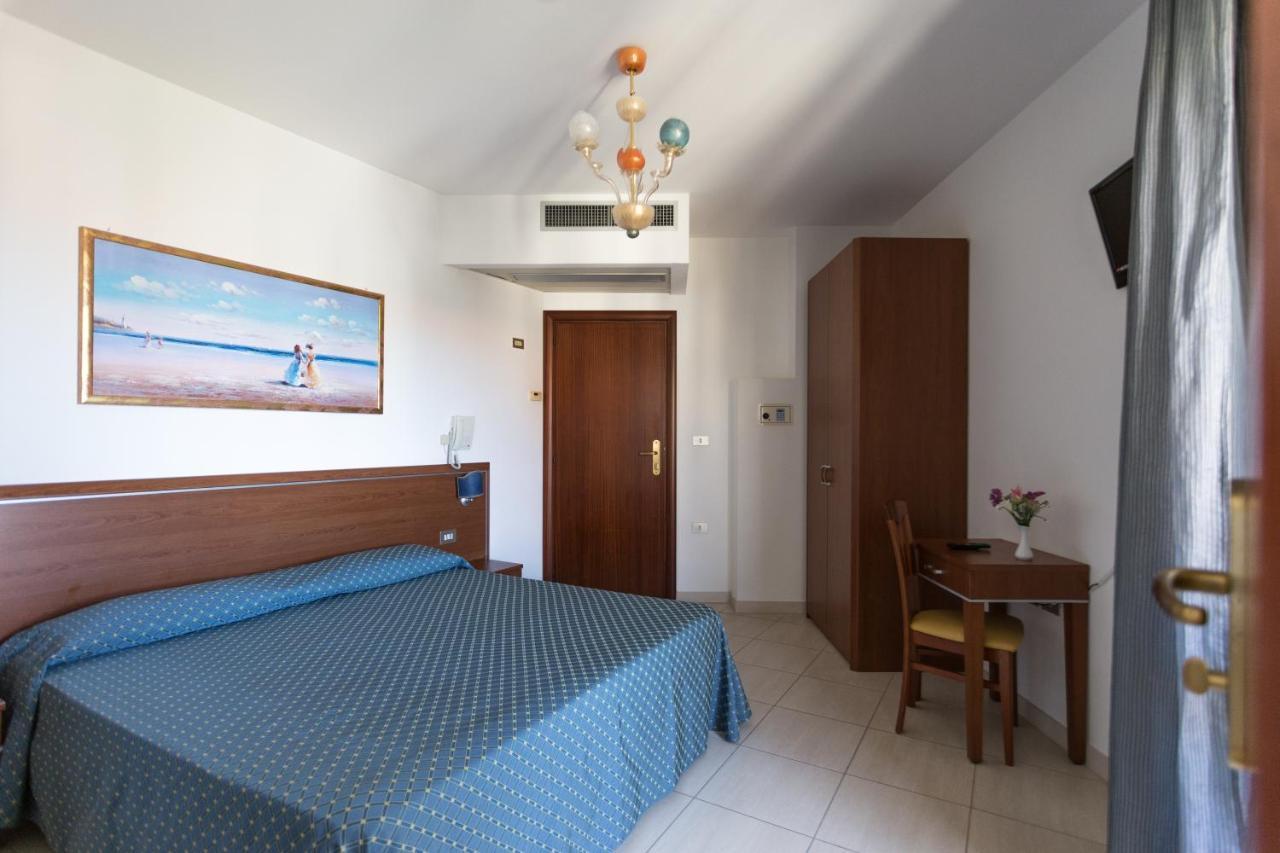 Hotel Abruzzo Pineto Extérieur photo