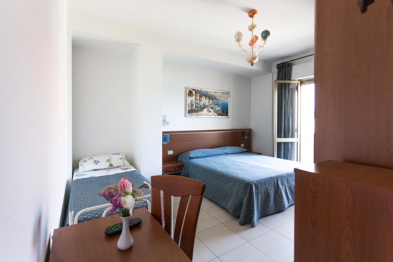 Hotel Abruzzo Pineto Extérieur photo