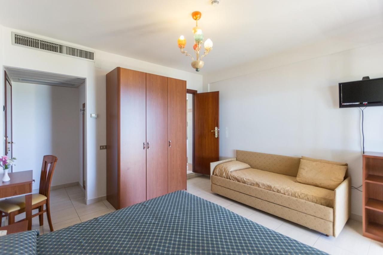 Hotel Abruzzo Pineto Extérieur photo