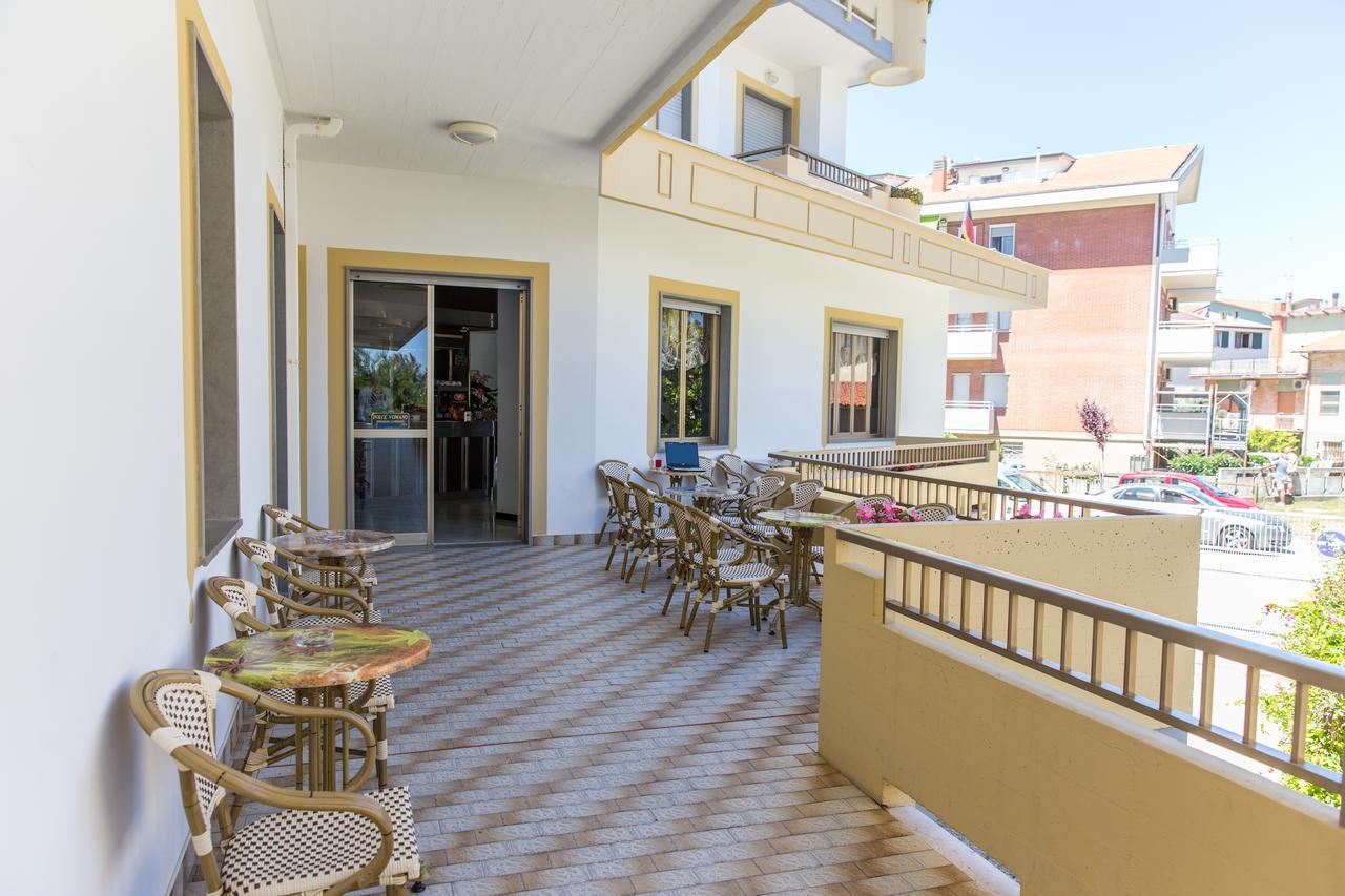 Hotel Abruzzo Pineto Extérieur photo