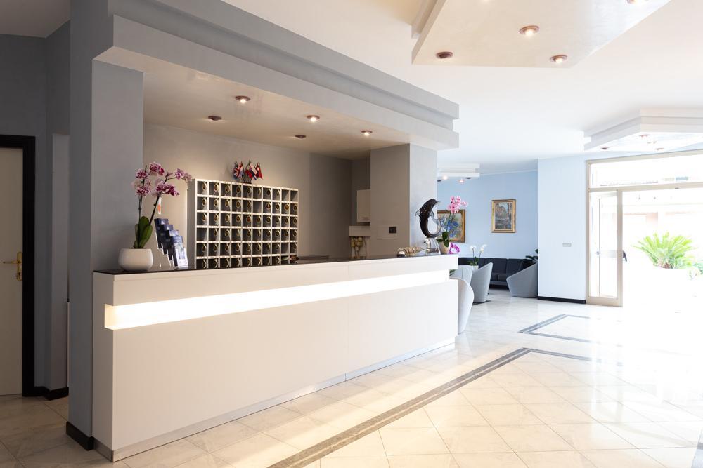 Hotel Abruzzo Pineto Extérieur photo