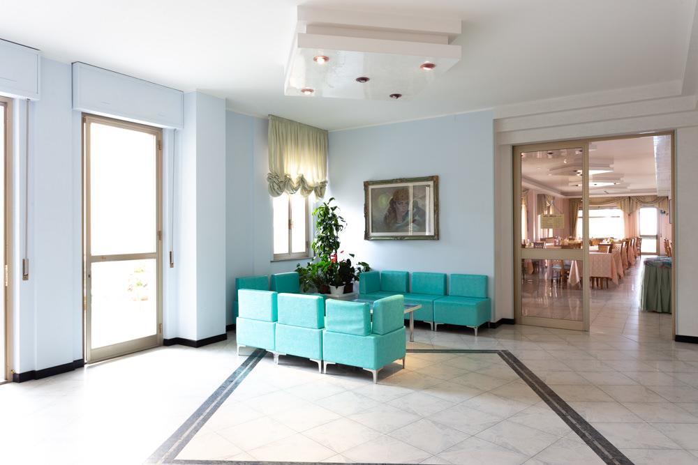 Hotel Abruzzo Pineto Extérieur photo