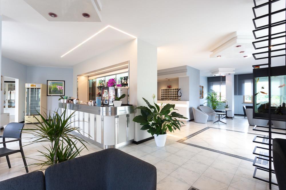 Hotel Abruzzo Pineto Extérieur photo